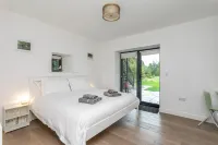 Riverbank Cottage