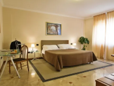 Hotel Palace 2000 Hotéis em Pomezia