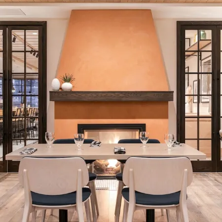 Best Western Plus Baker Street Inn  Convention Centre