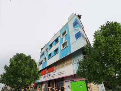 Hotel O Royal Residency