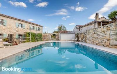 Outdoor Swimming Pool