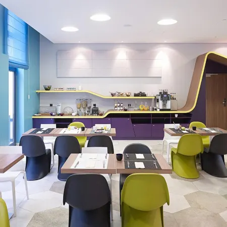 Aparthotel Adagio la Défense Esplanade Отели рядом с достопримечательностью «IESEG School of Management»