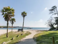 Saint Nicolas Hotels in Nevez