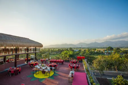 Pratama Hotel and Convention Отели рядом с достопримечательностью «Udayana»