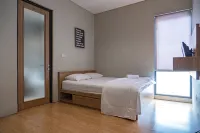 Three J Residence Kenari jaya almunium palfon pvc 주변 호텔