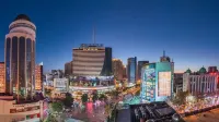 Kunming Day Youth Hotel (Nanping Street Dongfeng Square)