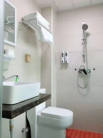 Fuxian IKEA Business Hotel Отели в г. Фусянь