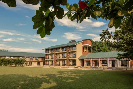 Paramount Riverfront Resort & Spa, Karjat