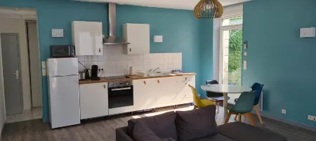 Résidence Auger Отели в г. Бурж