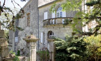 Chateau Latour Segur Suites & Spa