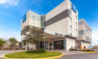 Tryp by Wyndham San Luis Potosi Hotel & Suites