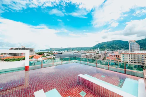 Sleep with ME Hotel Design Hotel @ Patong Hotel di Phuket