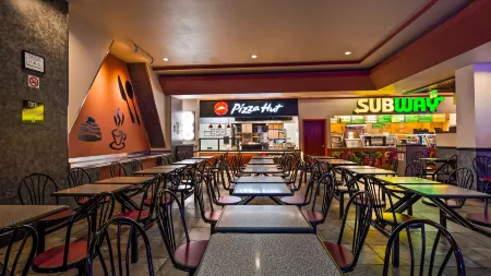 Best Western Plus Casino Royale – Center Strip