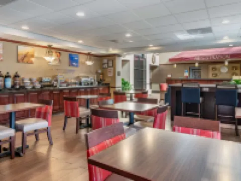 Comfort Inn & Suites Suwanee - Sugarloaf スワニーのホテル