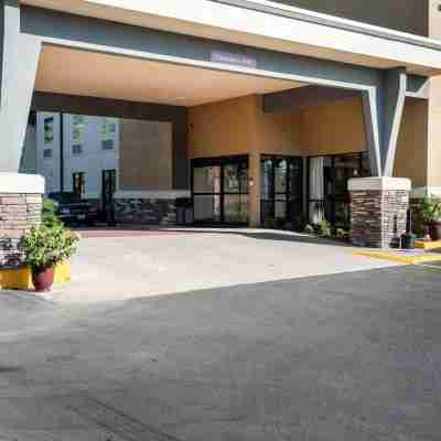 Comfort Suites Lake Charles Hotel Exterior