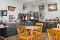 Super 8 by Wyndham Baxter/Brainerd Area - breakfast
