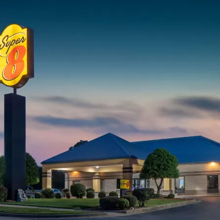 Super 8 by Wyndham North Little Rock/McCain Отели в г. Норт-Литл-Рок