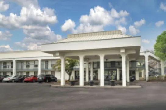 Baymont by Wyndham Murfreesboro