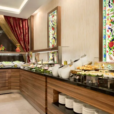 Ramada by Wyndham Yalova Отели рядом с достопримечательностью «Ярмарка в Ялова»