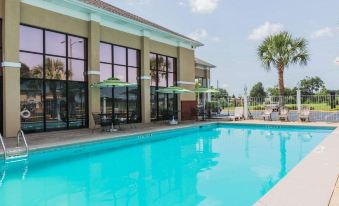 Quality Inn & Suites Near Coliseum and Hwy 231 North