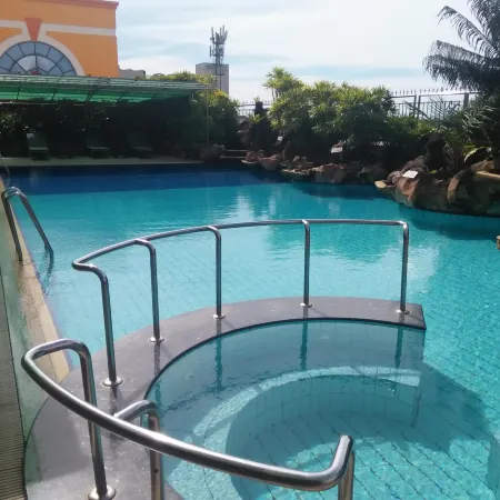 Grand Palace Hotel