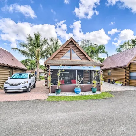 Okeechobee Cabin in Waterfront Community w/ Dock!