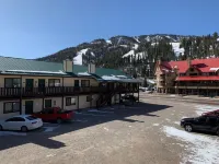 Ponderosa Lodge Hotels in Red River