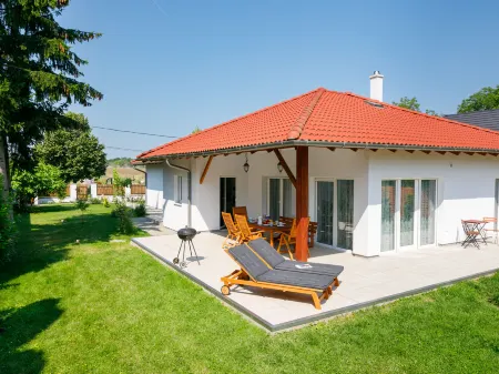 Sunstreet Отели в г. Balatonfoldvari