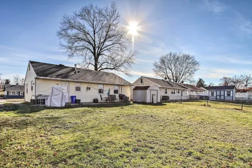 House w/ Pellet Smoker & Grill, 1 Mi to Lake!