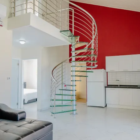 Spacious 4-Bedroom Apartment 2 km from Eagle Beach