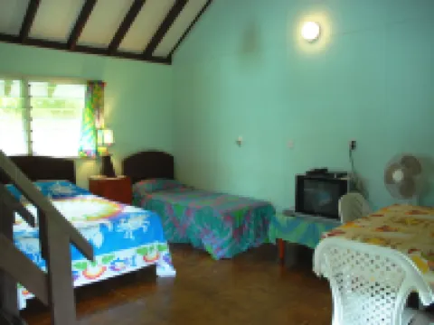 Ginas Garden Lodges, Aitutaki - 4 Self Contained Lodges in a Beautiful Garden. アイツタキ島のホテル