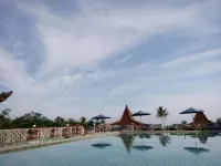 Kampoeng Joglo Ijen - piscina