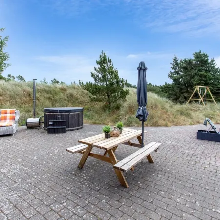 "Sjamme" - 1.2km from the Sea