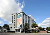 Hotel Dello Fort Lauderdale Airport, Tapestry Collection by Hilton - parking