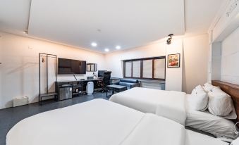 Gongju Renaissance Hotel