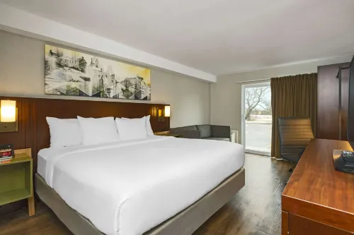 Comfort Inn - Parking