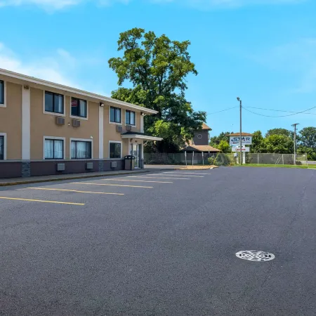 Econo Lodge Portage