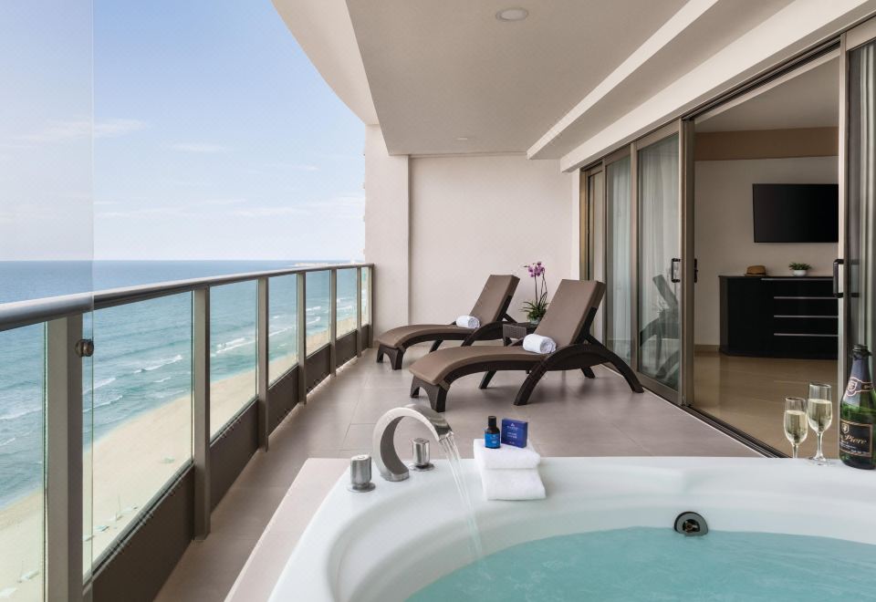 Seadust Cancun Family Resort - All InclusiveOver view