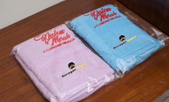 Djuragan Kamar Palem Merah