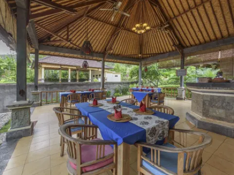 Bali Bhuana Beach Cottages Отели рядом с достопримечательностью «Lipah Beach»