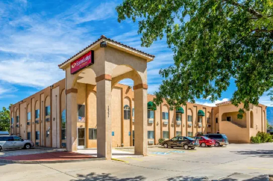 Econo Lodge Inn & Suites Albuquerque East I-40 Eubank Exit