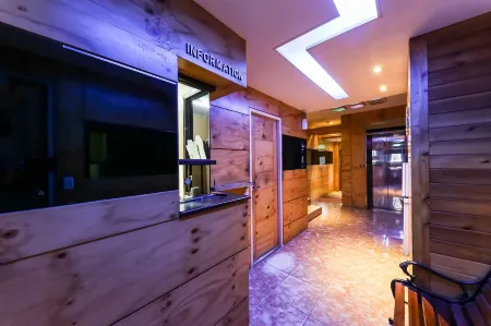 Cheongju Jijunghae Отели рядом с достопримечательностью «Cheongju Early Printing Museum»