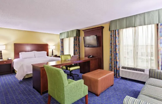 歡朋酒店及套房奧蘭多機場@門户村