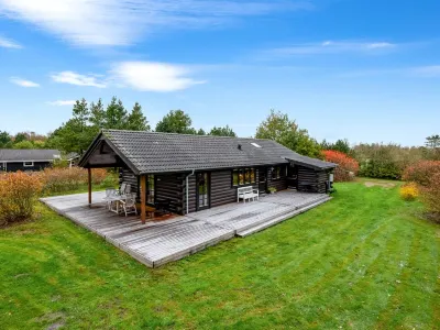 "Aleth" - 2.5km from the Sea