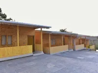 Santanas Wooden Cottages Hotels in Bogmolo