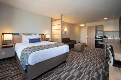 Microtel Inn & Suites by Wyndham Loveland Hotels near Chapungu Sculpture Park at Centerra