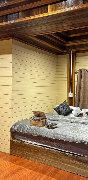 ห้องเตียงใหญ่พร้อมลานระเบียง(เตียงคิงไซส์)