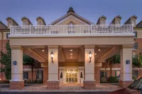 Holiday Inn Express 州立學院@威廉斯堡SQ