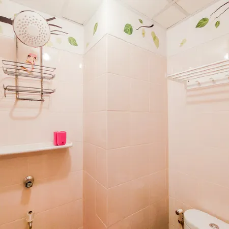 Best Deal and Restful Studio at Serpong Greenview Apartment by Travelio