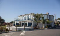 Beach Street Inn and Suites